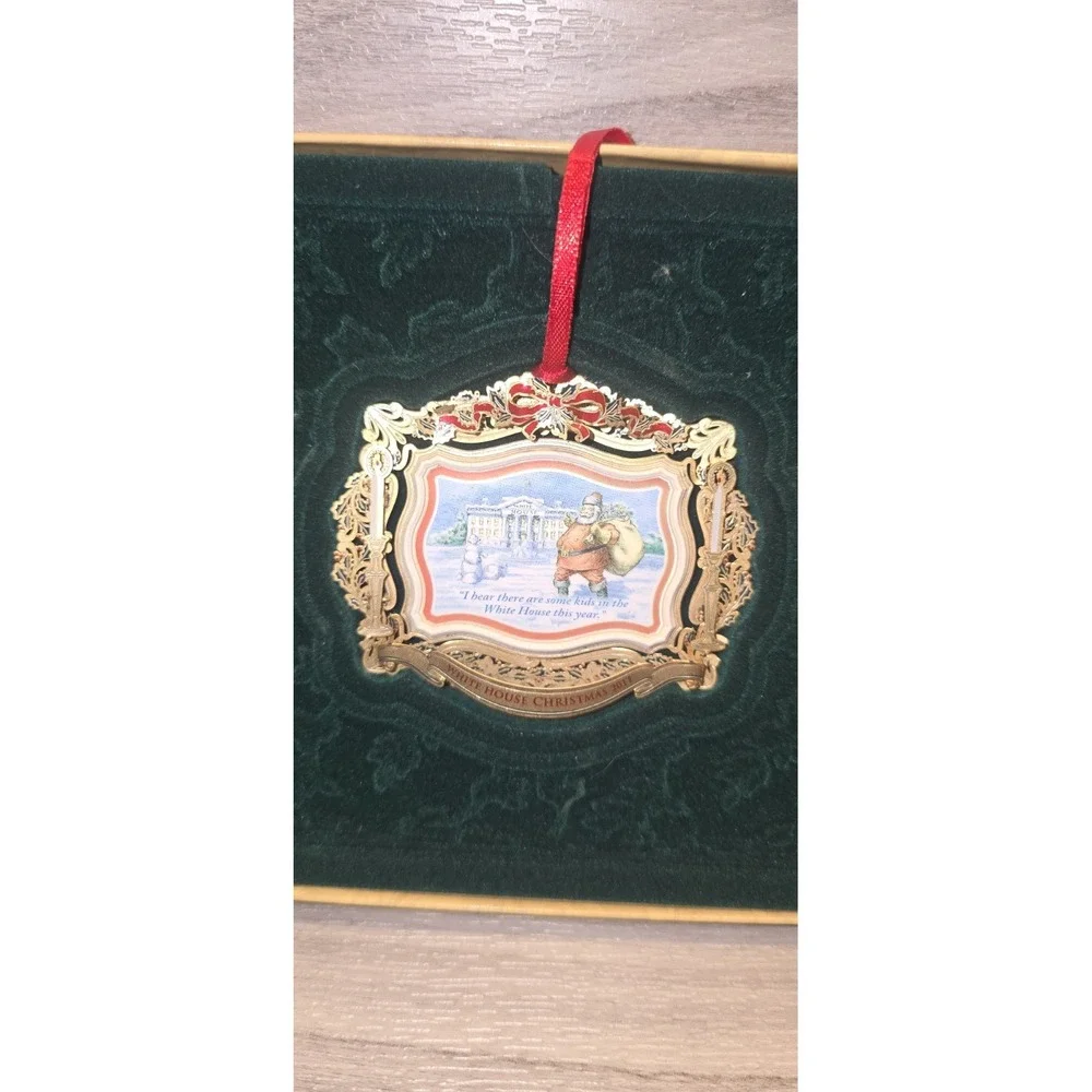 White House Historical Association Christmas Ornament 2011 in Box W/Booklet LotC